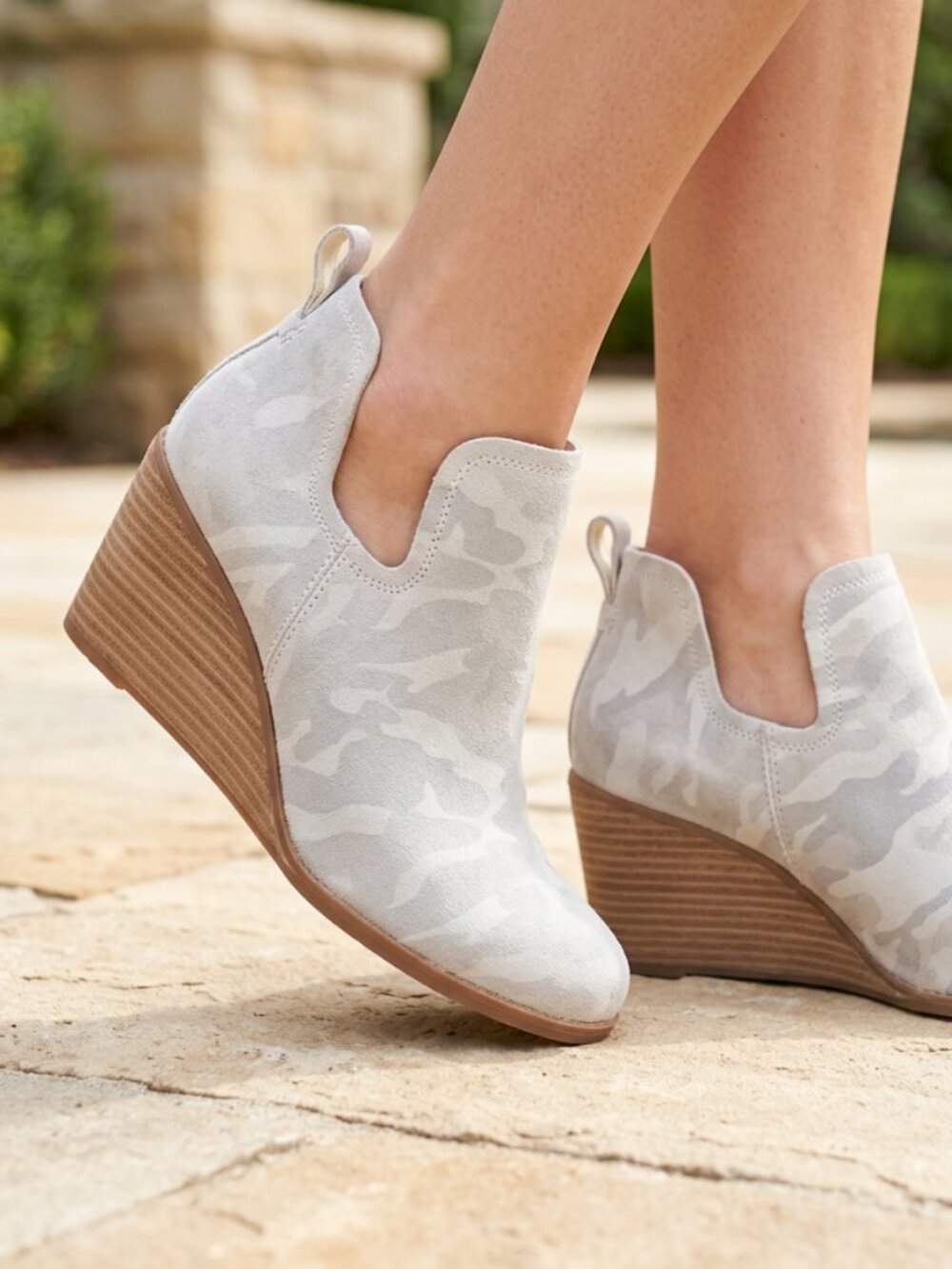 Toms Kallie camo print suede wedge booties boots